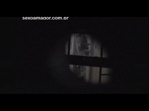 ❤️ Блондинку тайно снимает на видео соседский вуайерист, спрятанный за полыми кирпичами Русское порно на порно сайте xxxpornolive.ru ️